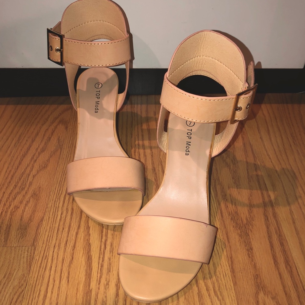 Top Moda Nude Wedges